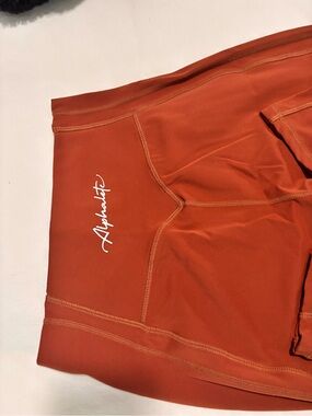 Yoga High-Rise Rust Active Shorts
